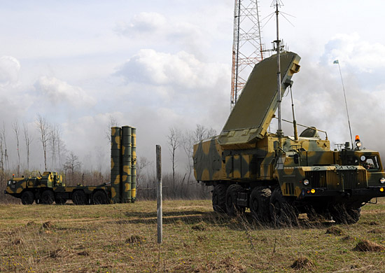 Современные российские зенитно-ракетные системы ПВО обеспечивают надежное прикрытие войск с воздуха